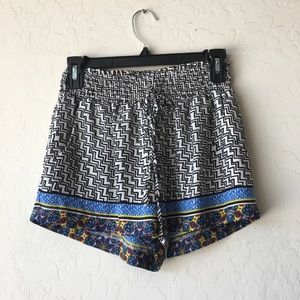 Multi-Patterned Shorts